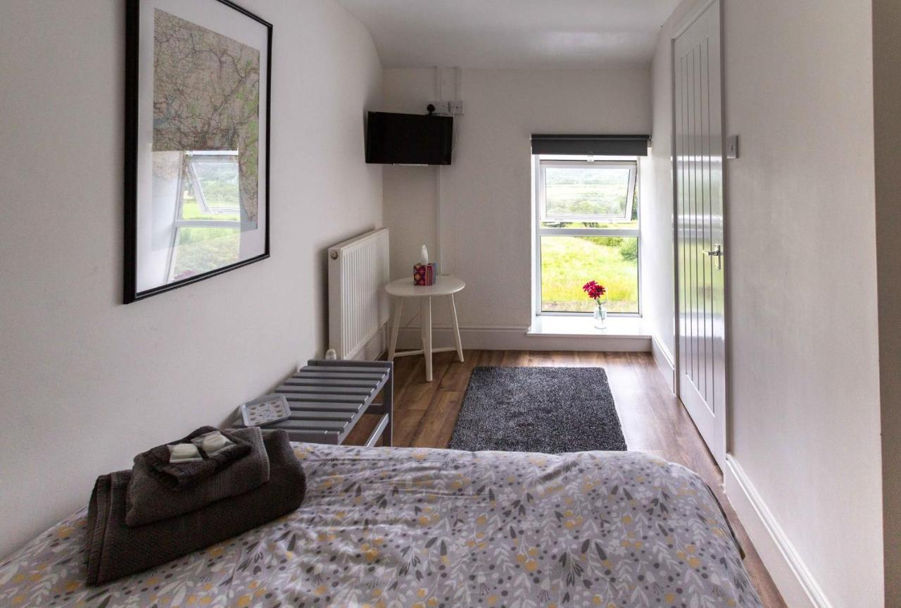 Ystalyfera Cwtch Farm Bed & Breakfast מראה חיצוני תמונה